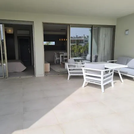 Lightoasis Oasis Mar 3 Апартаменты *